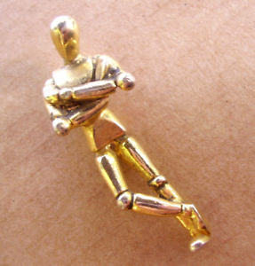 【送料無料】アクセサリー　ネックレスj228 broche pins mannequin a dessin metal dore 16,045円