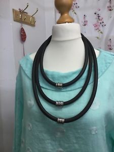 【送料無料】アクセサリー　ネックレス　ドイツカムネックレスペンダントゴムメタルmade in germany lagenlook eccentrico collana con pendente lunghi in gomma metallo