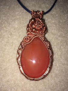 【送料無料】アクセサリー　ネックレス　カボションワイヤーネックレスagata rossa gemma cabochon e filo di rame nudo avvolto collana con pendente in tessuto