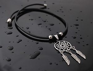 【送料無料】アクセサリー　ネックレス　キャッチャースキンステンレススチールdream catcher girocollovera pelle amp; acciaio inox a mano