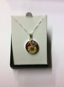 【送料無料】アクセサリー　ネックレス　ペンダントデイジーロットネックレスun gran baccano violet ovale ciondolo daisy amp; collana di fiori misti nc127sv