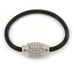 【送料無料】アクセサリー　ネックレス　シルバートーンブラックレザーブレスレットbracciale in pelle nera con tono argento chiusura magnetica di cristallo 18cm l