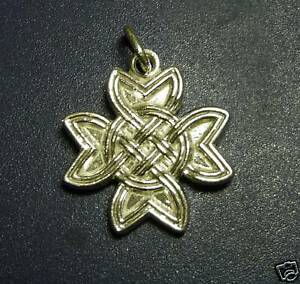 【送料無料】アクセサリー　ネックレス　セルティックセルティッククロスペンダントシルバースターリングシルバーceltic,croce celtica ciondolo argento sterling silver