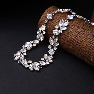 【送料無料】アクセサリー　ネックレス　クラスシンライトネックレスcollana mi lungo argentato floreale cristallo class matrimonio leggero sottile 21,456円