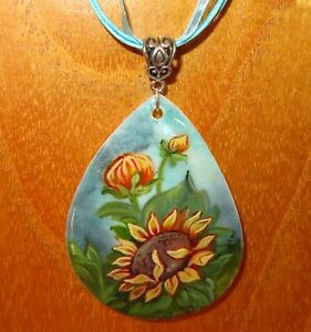 【送料無料】アクセサリー　ネックレス　ロシアシェルciondolo girasoli originale russo guscio dipinto a mano firmato vishnyakova fiori 22,052円