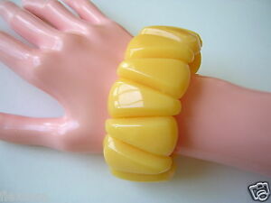 【貨物輸送無料】添え物 頸飾り ヴィンテージカフvintage resin resina bracciale triangolo butterscotch 60,8 g 8 cmlarghezza 3,5 糎