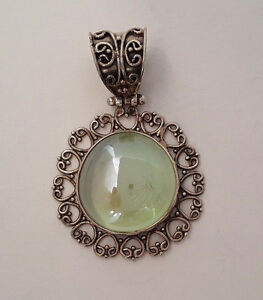 【送料無料】アクセサリー　ネックレス　クリエイションボーカボションアルジェントagnes creations beau pendentif rond cabochon vert deau en argent 925 amp; verre