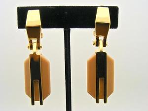 【送料無料】アクセサリー　ネックレス　ビンスパーツペンダントイヤリングクリップカラーゴールドvince camuto due parti pendente orecchini a clip marroncino resina amp; color oro
