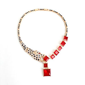 【送料無料】アクセサリー　ネックレス　ネックレスショートゴールデンペットペンダントクラスcollana corto dorato leopardo animaletto pendente piazza rosso class fun3