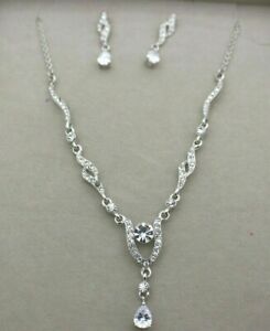 【送料無料】アクセサリー　ネックレス　ファッションジュエリーセットネックレスイヤリングsenso di donna bigiotteria set collana amp; orecchino c