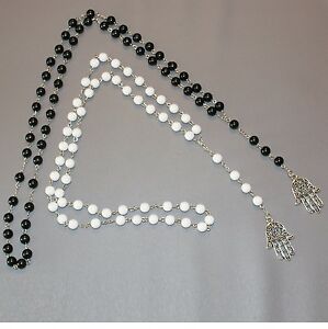 【貨物輸送無料】付属物 頸飾り ネックレスハンドファティマバッチlotto di 2 rosario collana mano fatima kamsa 78糎 nero  bianco nuovo 男女兼用アクセサリー-ジュエリー・アクセサリー-ネックレス・ペンダント