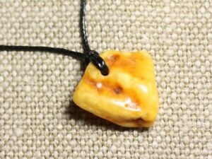【貨物輸送無料】付属物 頸飾り コリアーアンブルcollier pendentif en ambre naturelle 26粍 n1 ネックレス・ペンダント-男女兼用アクセサリー-ジュエリー・アクセサリー