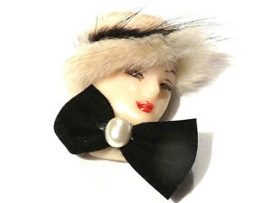 【貨物輸送無料】付属物 頸飾り シャポービンテージブローチbijou lucite et fourrure broche tte de femme chapeau vintage anne 80 brooch ジュエリー・アクセサリー-男女兼用アクセサリー-ネックレス・ペンダント