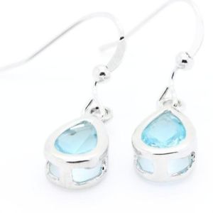 【送料無料】アクセサリー　ネックレス　イヤリングジルコニウムorecchini ossido di zirconio 2x8｜hokushin