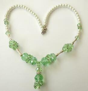 【貨物輸送無料】付属物 首飾り ペンダントネックレスシルバーカラーcollana pendente donna colore argento con perle bianche e cristalli verdi   926