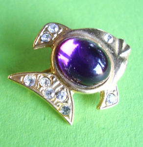 【貨物輸送無料】付属物 頸飾り プチポアソンメタルドールバイオレットw62  petite broche poisson metal dore  violet ジュエリー・アクセサリー-ネックレス・ペンダント