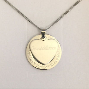 【貨物輸送無料】付属物 頸飾り カスタムネックレスペンダントpersonalizzato inciso collana con pendente heart famiglia regalo per la mamma scegliere nomi ネックレス・ペンダント-男女兼用アクセサリー-ジュエリー・アクセサリー