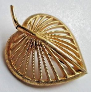 【送料無料】アクセサリー　ネックレス　ビンテージポンプancienne broche bijou vintage feuille ajoure couleur or pingle pompe 3044