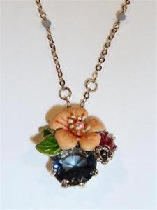 【送料無料】アクセサリー　ネックレス　エナメルフラワーネックレスcg2571 bellissima collana con fiore smaltatospedizione gratis in uk