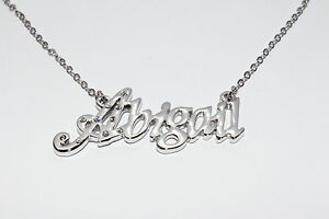 【送料無料】アクセサリー　ネックレス　アビゲイルメッキゴールドネックレスホワイトクリスマスクリスマスabigail 18ct bianco oro placcatura collana con nomeregalo di natale idee natale
