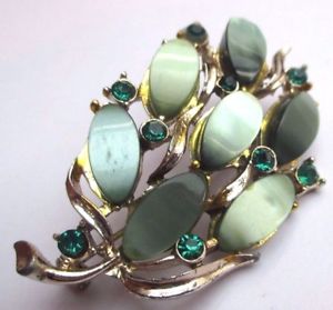 【送料無料】アクセサリー　ネックレス　ビンテージヴェールカボションデコbroche ancien bijou vintage couleur or cristaux vert cabochon dco floral 2302