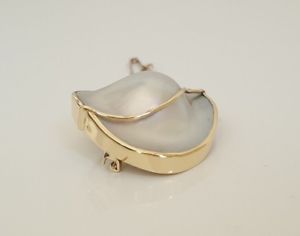 【送料無料】ネックレス 9k 1153gブリスターパールbroosha blister pearl broosh in 9k solid gold 1153g