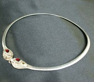 【送料無料】ネックレス　ユニークスターリングシルバーゴールドルビーコブラチョーカーbeautiful amp; unique 925 sterling silver amp; 9ct gold ruby eyed cobra choker