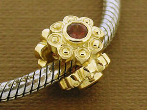 【送料無料】ネックレス　ソリッドゴールドガーネットビーズチャームペンダントs bd098 genuine 9k solid gold, natural garnet blossom flower bead charm pendant
