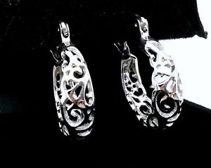 【送料無料】ネックレス　ソリッドホワイトゴールドフープイヤリングハンドメイドe022 genuine 9k 9ct solid white gold filligree hoop earrings handmade