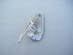 【送料無料】ネックレス　スターリングシルバーブローチロンドンビンテージvintage large sterling silver beautiful cat brooch hallmarked dwk london 1991｜hokushin