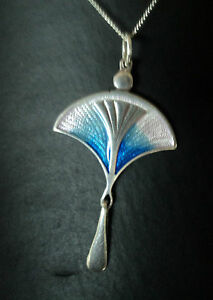 【送料無料】ネックレス　スコットランドスターリングシルバーエナメルアールヌーボーペンダントチェイニーattractive scottish sterling silver amp; enamel art nouveau pendant pat cheney