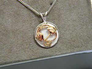 【送料無料】ネックレス　シルバーローズウェールズペンダントゴールドツリーclogau silver amp; rose welsh gold tree of life circular pendant rrp 19900