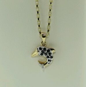 【送料無料】ネックレス　9ctイェローゴールドサファイアイルカペンダントチェーン9ct yellow gold sapphire dolphin pendant and chain