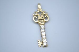 【送料無料】ネックレス　ゴールドキーペンダント9ct gold cz 18 key pendant｜hokushin