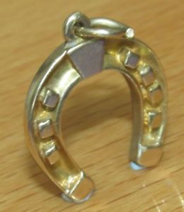 【送料無料】ネックレス　ヴィンテージイエローゴールドホースシューペンダントvintage 9ct yellow gold horseshoe charmpendant