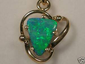 【送料無料】ネックレス オパールペンダントゴールドダブレットオパールフリーフォームopal pendant 14ct gold doublet opal free form