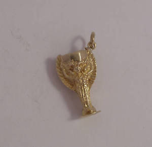 【送料無料】ネックレス　ゴールドトロフィー9ct gold trophy charm height 19cm 37gm secondhand｜hokushin