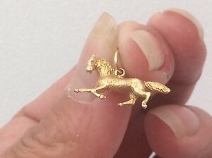 【送料無料】ネックレス　beautiful 9ct solid horse charmbeautiful 9ct solid horse charm