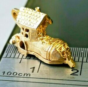 【送料無料】ネックレス　ヴィンテージcnthere was an old woman who lived in a shoe, vintage charm,uk hallmarks cn