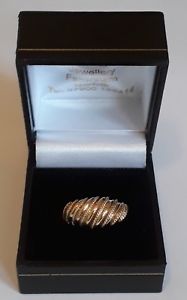 【送料無料】ネックレス　イエローゴールドドームリングデザイン9ct 375 yellow gold domed ring fancy twist design fully hallmarked p sizable