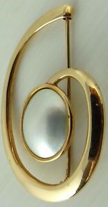 【送料無料】ネックレス　イエローゴールドブローチグラムインチ9ct yellow gold note shaped brooch 52 grams 25cm wide, 38cm high