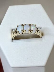 【送料無料】ネックレス　ヴィンテージ9ctイェローゴールドオパールリングo12vintage 9ct yellow gold white opal trilogy ring size o12