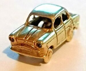【送料無料】ネックレス　クラシックカービンテージゴールドclassic car, vintage 9ct gold charm worldwide shipping cl 32,487円