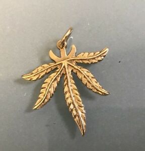 【送料無料】ネックレス　ヴィンテージゴールドリーフデザインペンダントサイズvintage 9ct gold leaf design pendant stamped weight 31g size 34mm x 30mm