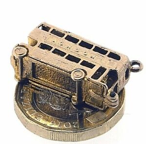 【送料無料】ネックレス　ゴールドロンドンバスヴィンテージゲストバーミンガムrare gold london bus, vintage charm, full hallmarks 375 birmingham 1968 ce