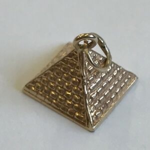 【送料無料】ネックレス　ビンテージソリッドエジプトローズゴールドピラミッドvintage solid 18ct egyptian hallmark rose gold pyramid charm 11cm
