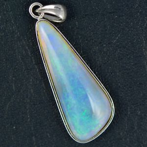 【送料無料】ネックレス　ソリッドクリスタルオパールペンダントオーストラリアスターリングシルバーsolid crystal opal pendant , australian national gemstone, sterling silver,gift