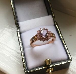 【送料無料】ネックレス　レッドローズゴールドクッションクラスタリングサイズvtg qvc 9ct 9k red rose gold morganite gemstone cushion cluster ring size m