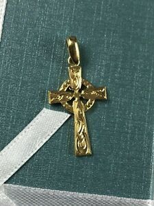 【送料無料】ネックレス　ソリッドｋイエローゴールドケルトクロス solid 18k yellow gold celtic cross, finely worked mother’s day gift