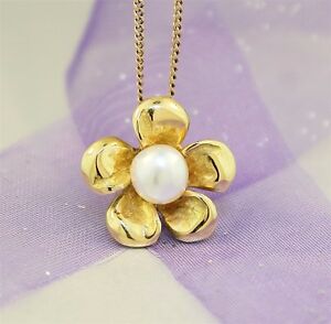【送料無料】ネックレス　イエローゴールドパールフラワーペンダントメッキ18k yellow gold pearl set flower pendant guaranteed genuine 18k gold